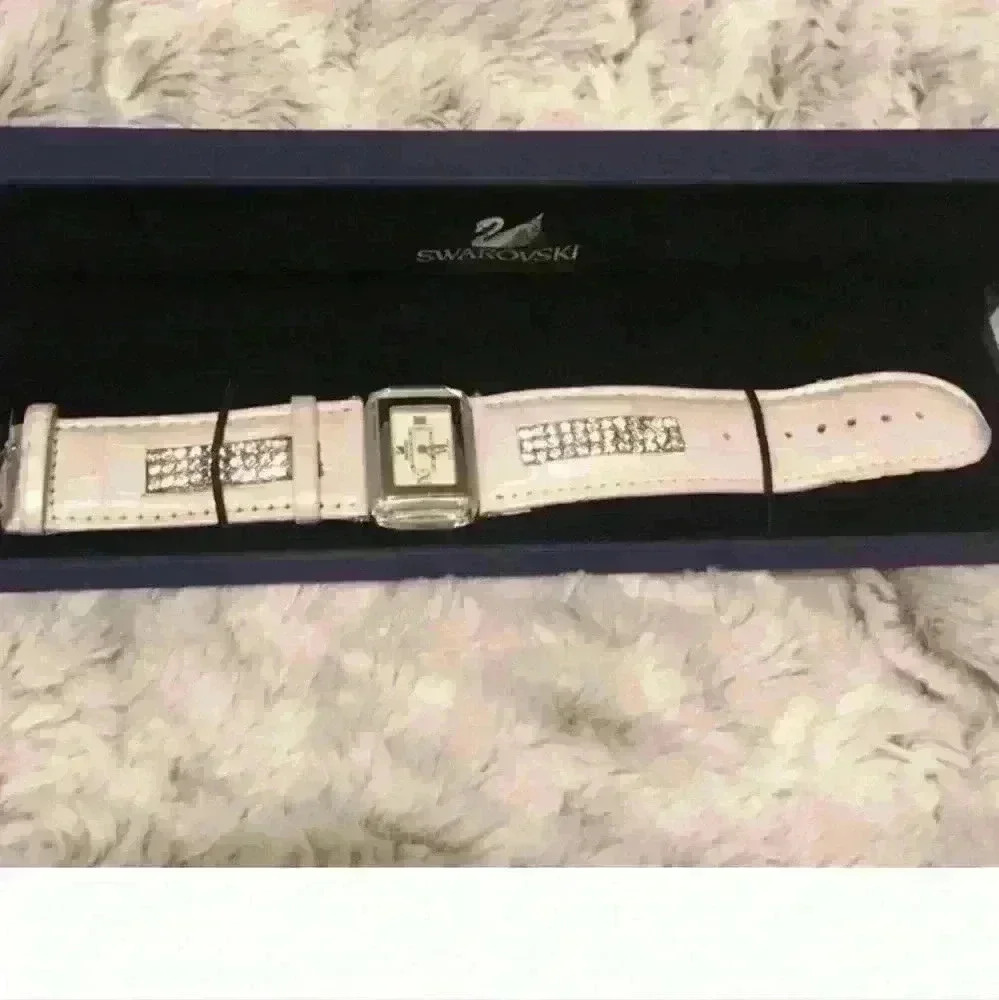 Swarvoski watch